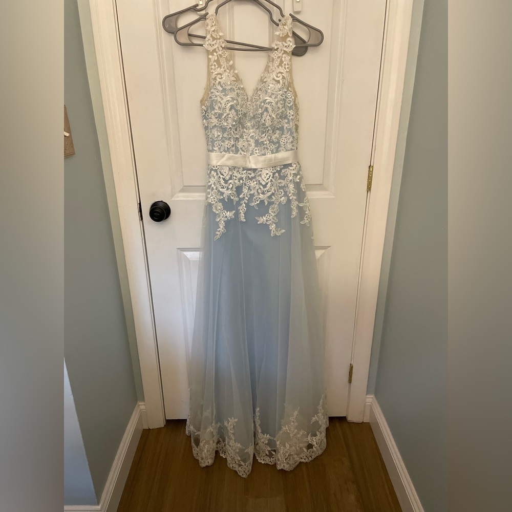 Blue and white dress. Wedding dress